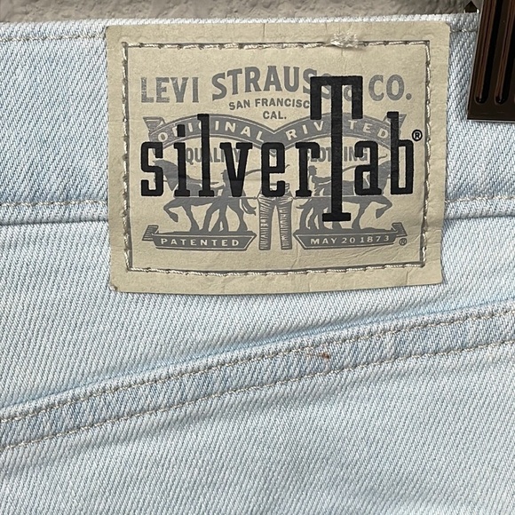 Levis Silver Tab Mom Jean Light Wash High Rise Sz 32 - Picture 6 of 14